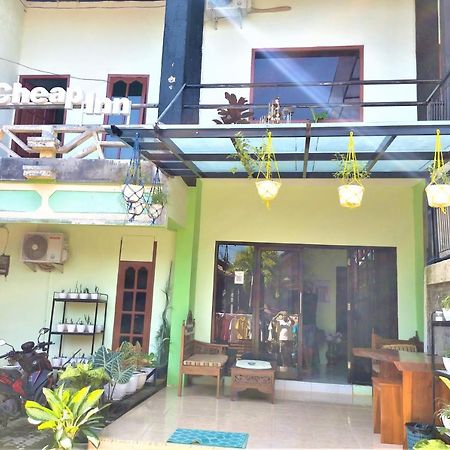 Cheap Inn Banyuwangi Banyuwangi  Esterno foto