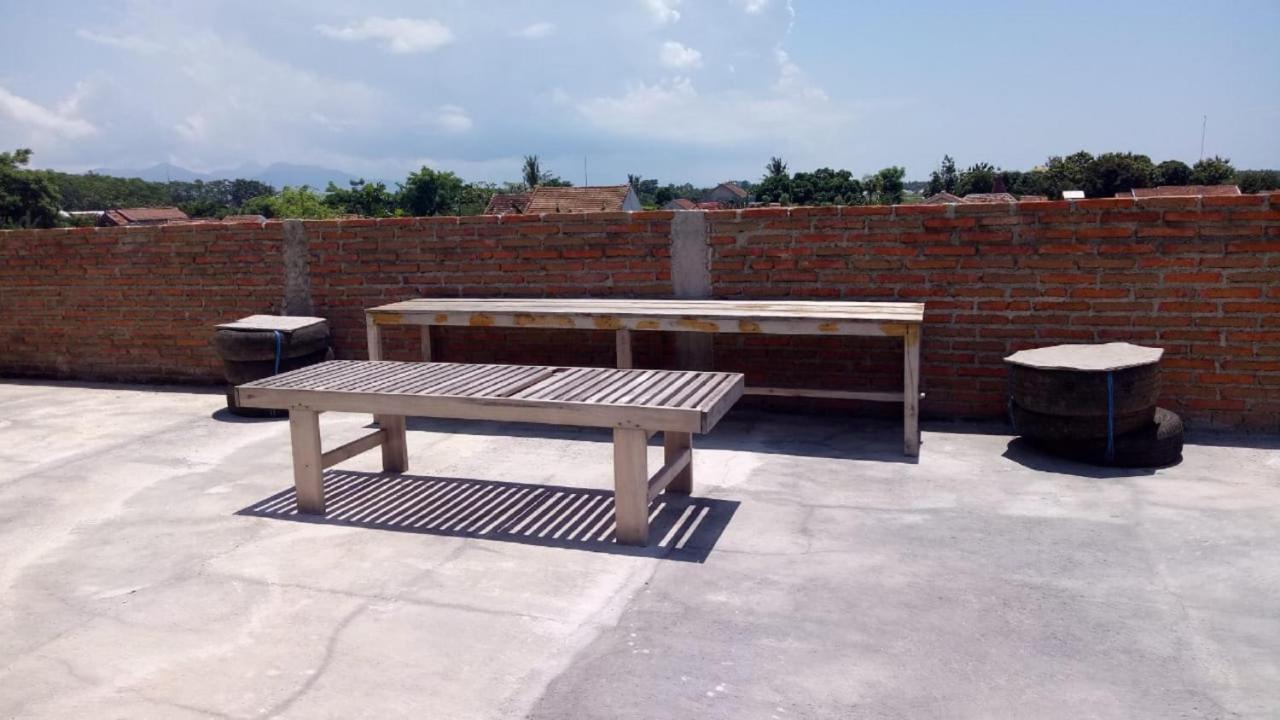 Cheap Inn Banyuwangi Banyuwangi  Esterno foto