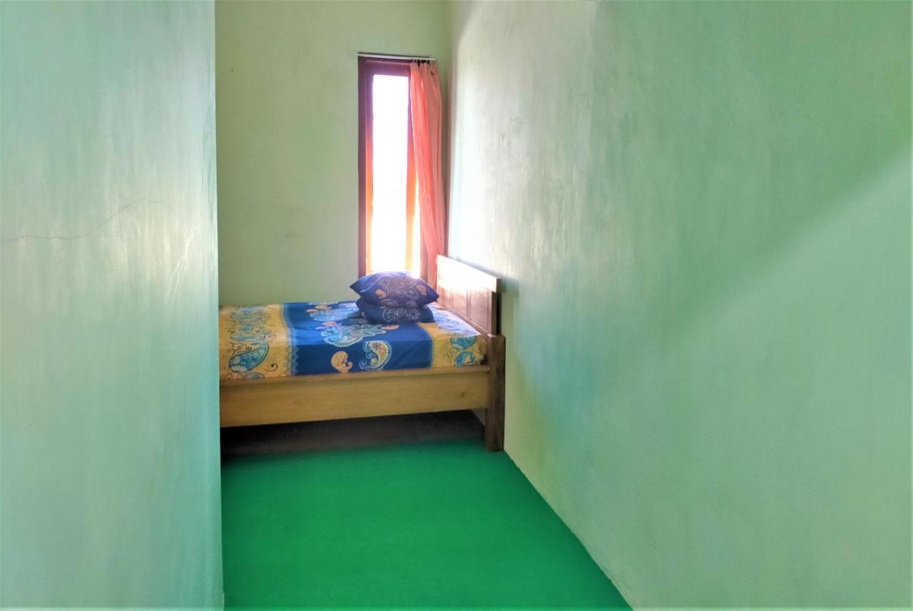 Cheap Inn Banyuwangi Banyuwangi  Esterno foto
